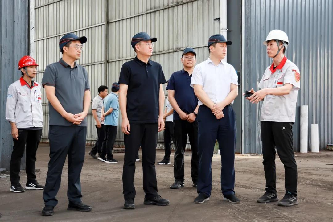 市委常委、副市長、翼城縣委書記王淵到華翔（翼城）新材料科技園現(xiàn)場辦公